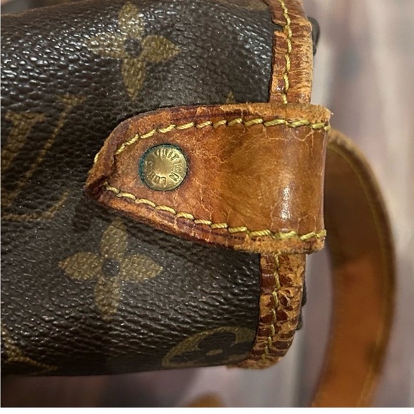 Louis Vuitton saumur 35 mesenger crossbody bag - Picture 14 of 16